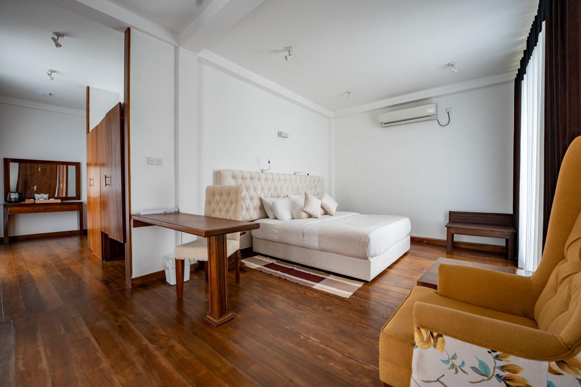 Shanthi Uyana Kandy Exterior foto