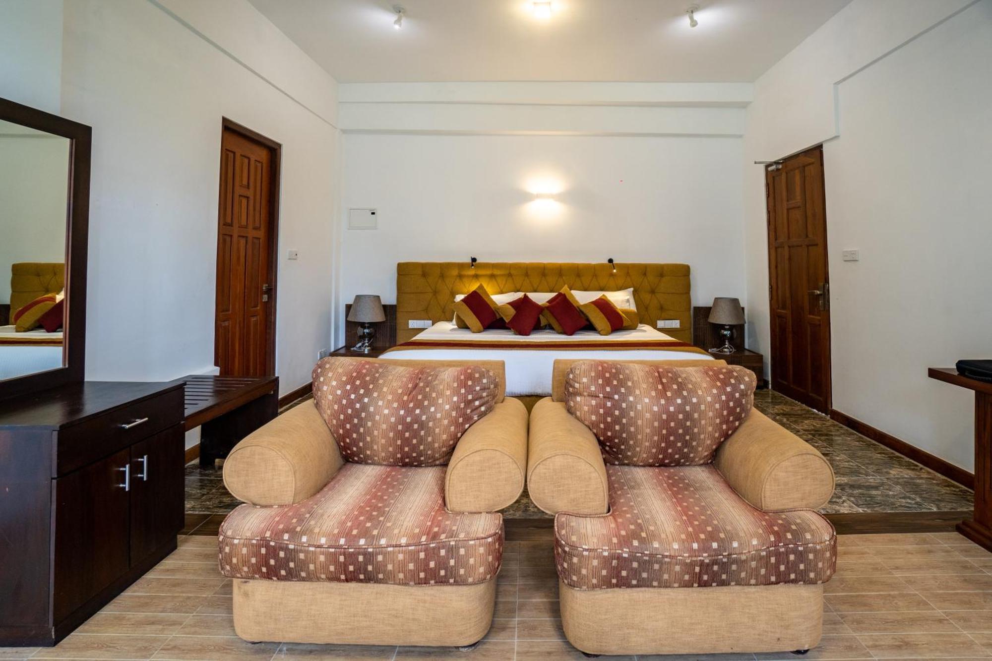 Shanthi Uyana Kandy Exterior foto